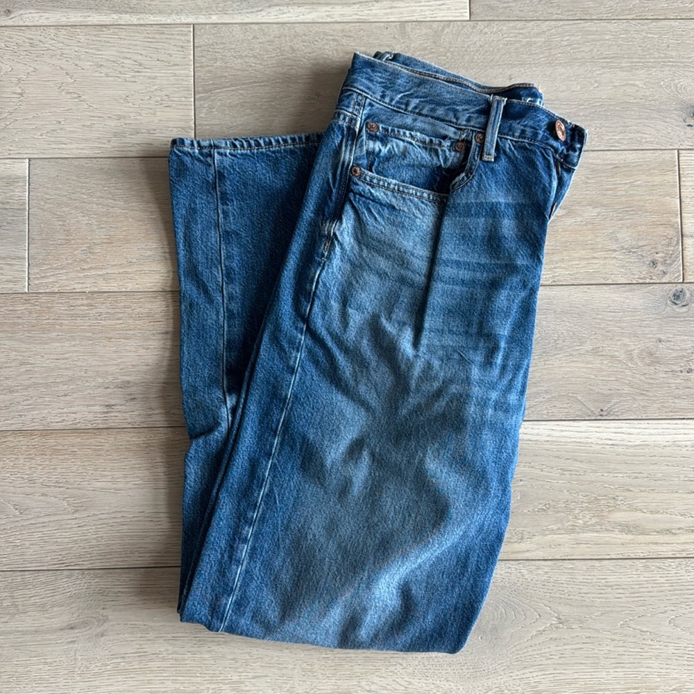 American Eagle 90’s Boyfriend Jean Size 6 Long